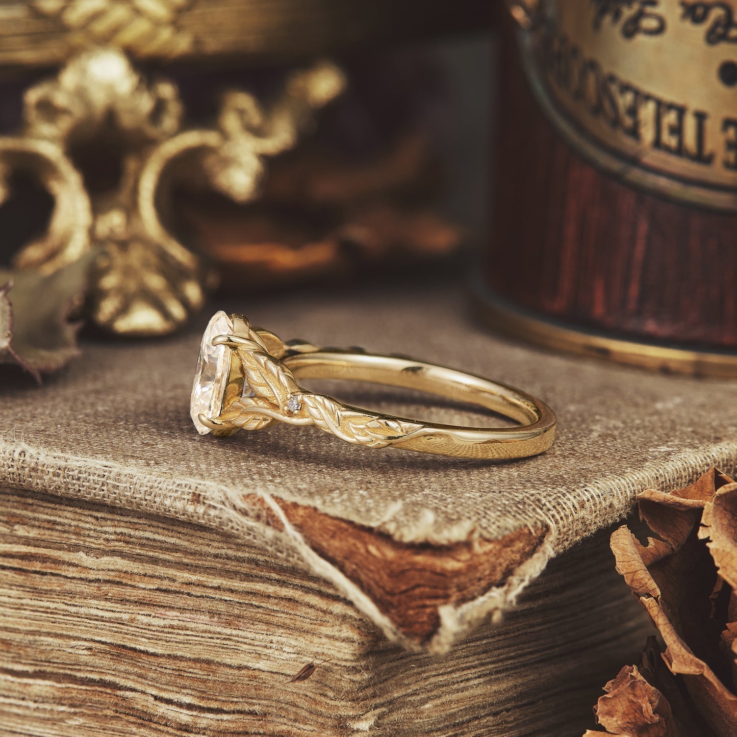 Oval shape moissanite diamond vintage engagement ring