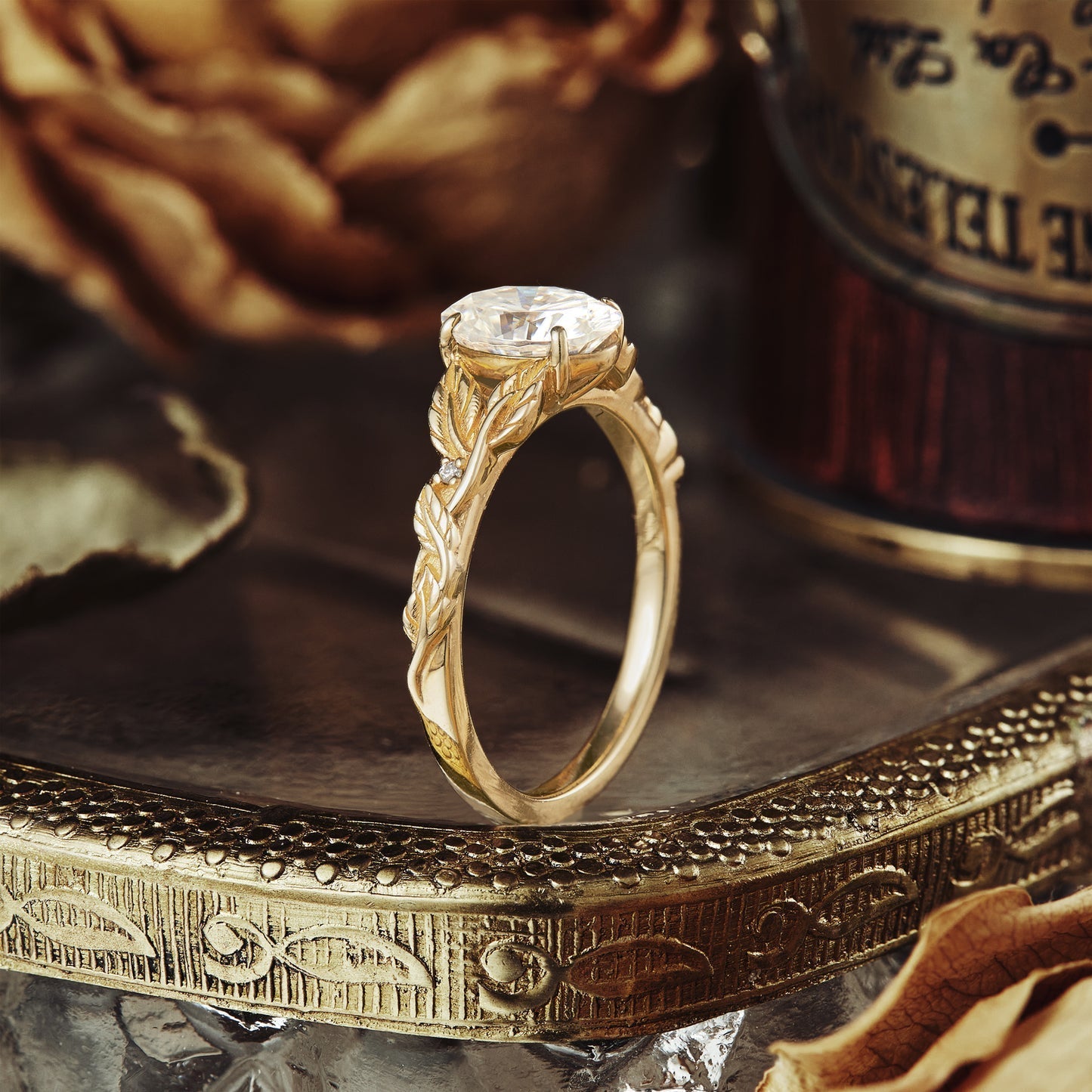 Oval shape moissanite diamond vintage engagement ring