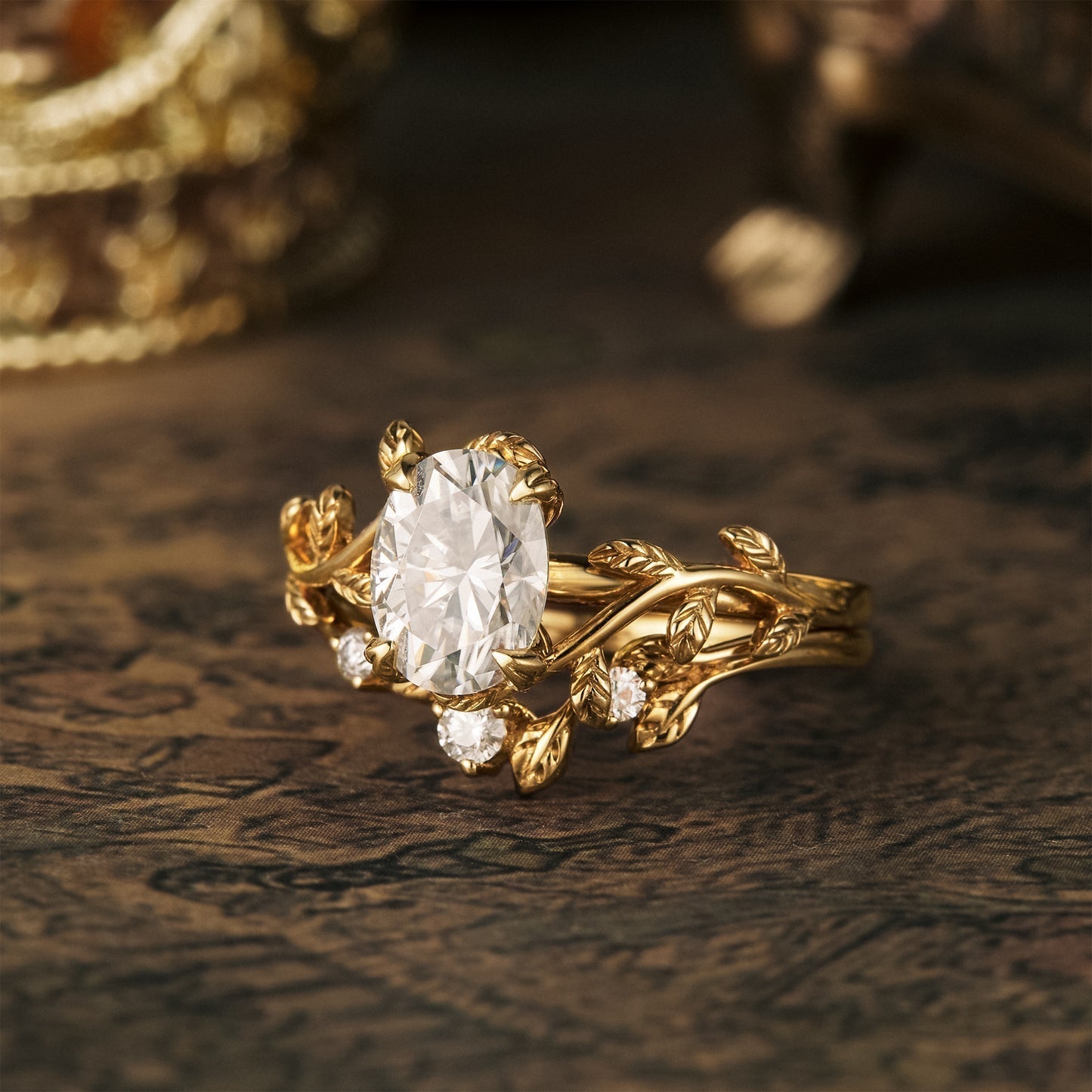 Oval moissanite diamond bridal set with vintage design