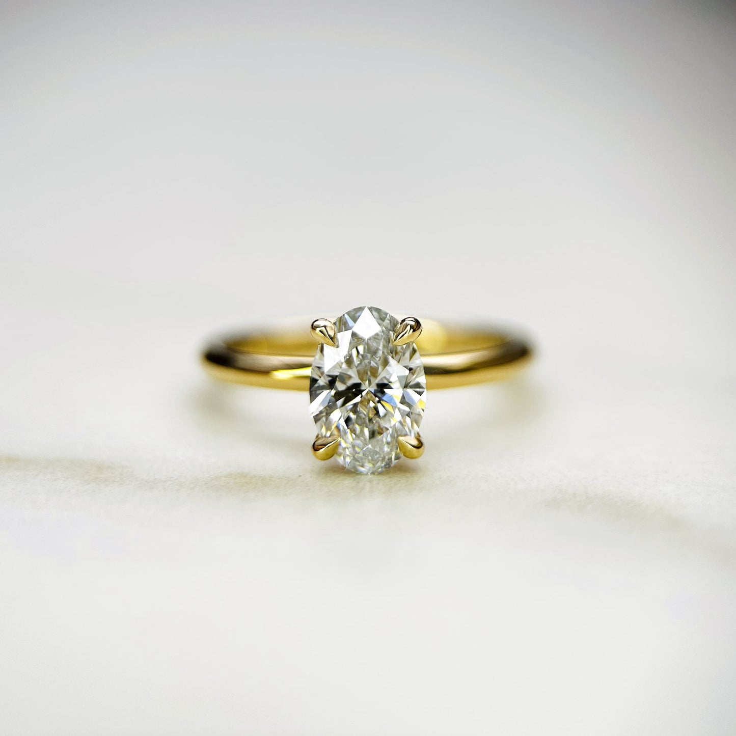 1.0 CT Oval E/VS1 CVD Diamond Solitaire Engagement Ring