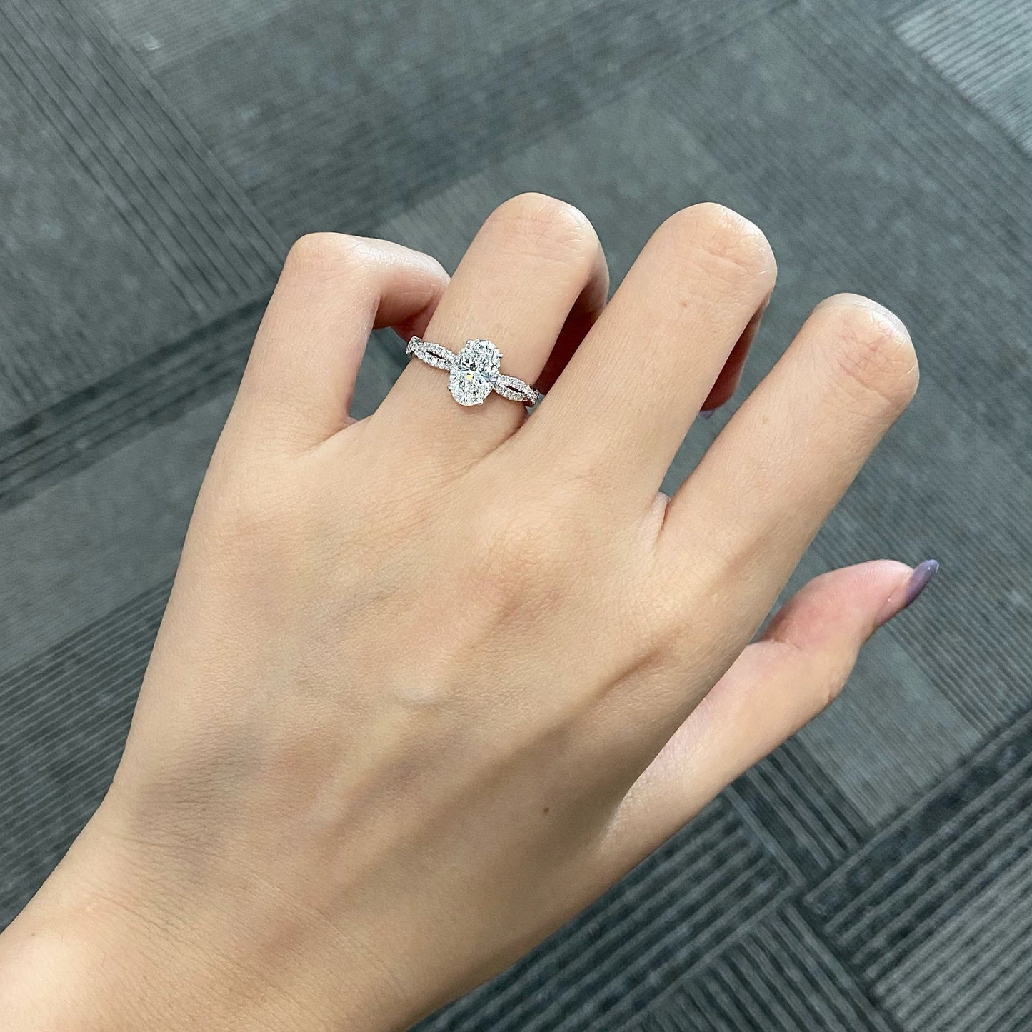 Oval cut CVD diamond twisted engagement ring