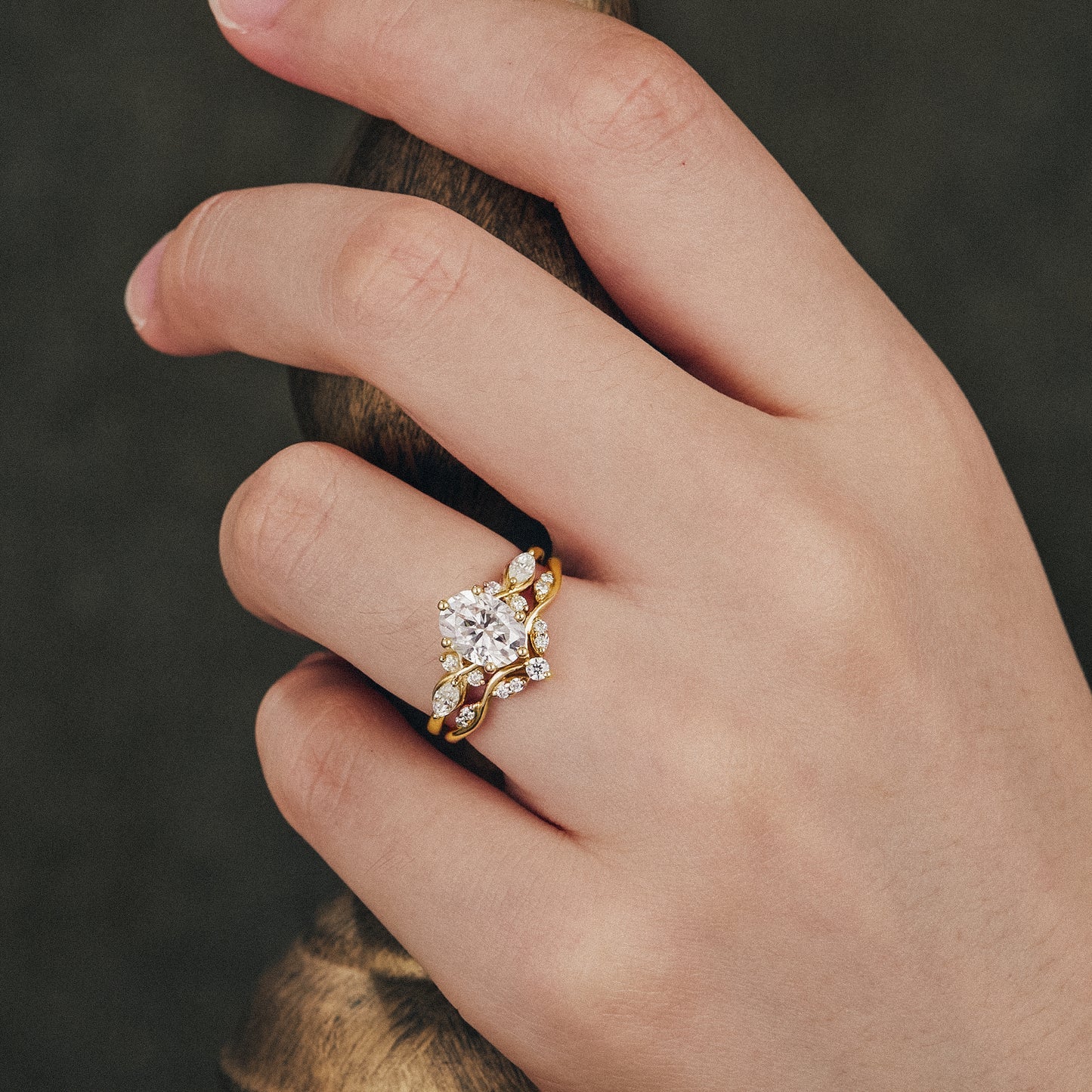 Oval moissanite diamond bridal set with vintage setting