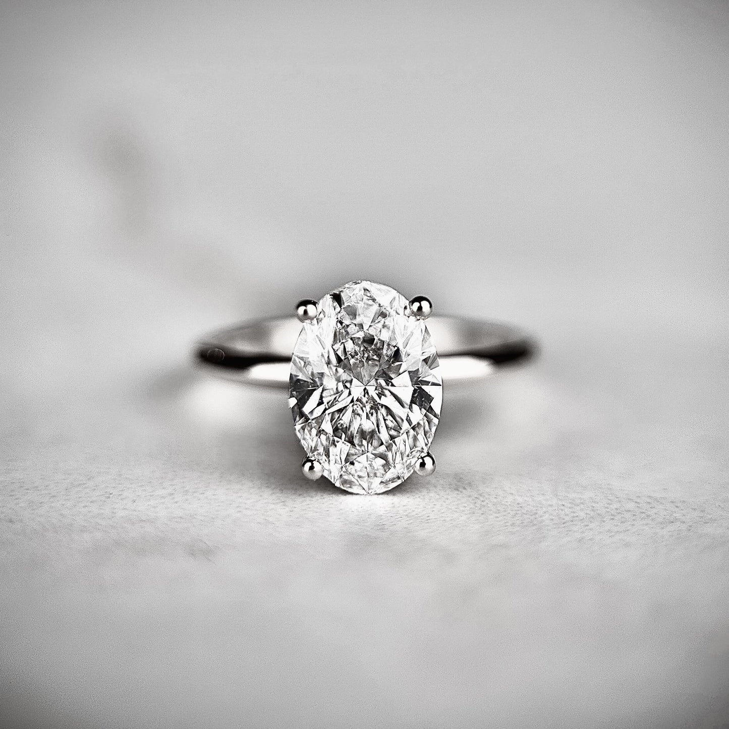2.0 CT Oval E/VS1 CVD Diamond Solitaire Engagement Ring