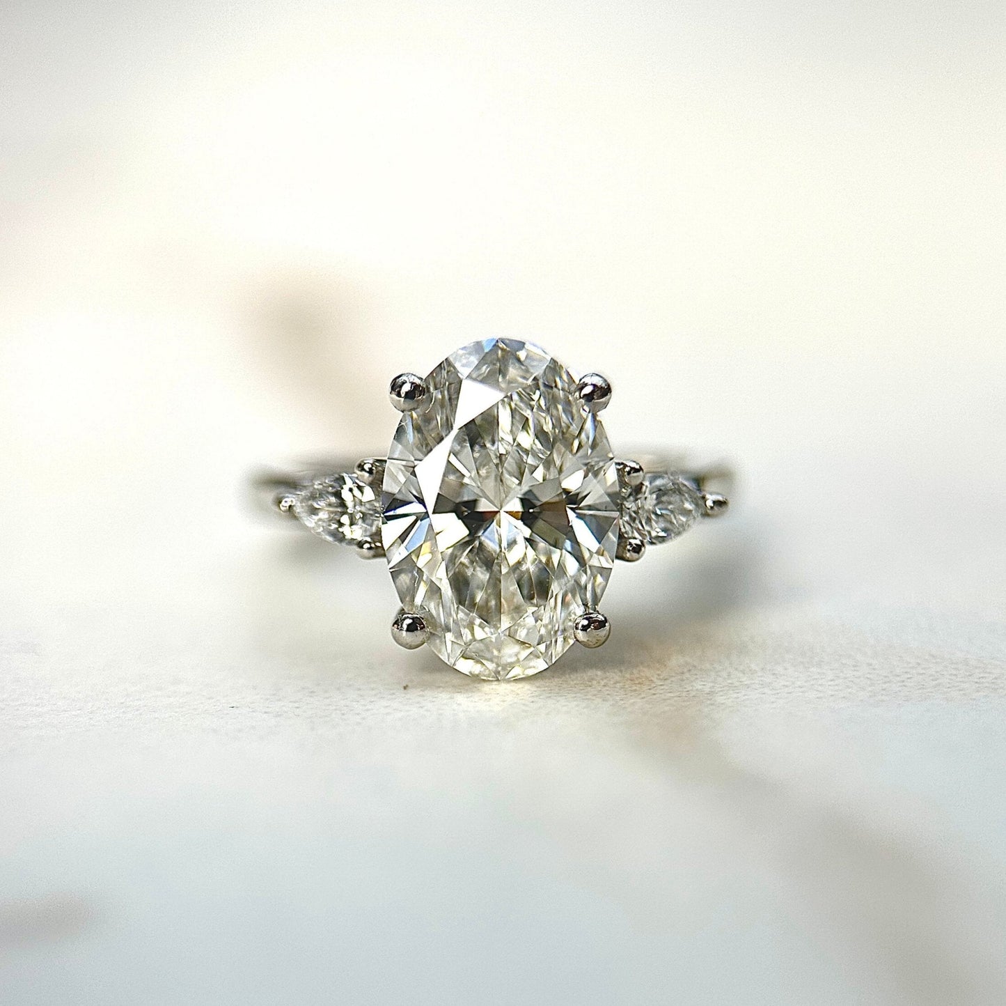 3.0 CT Oval E/VS1 CVD Diamond Three Stone Engagement Ring