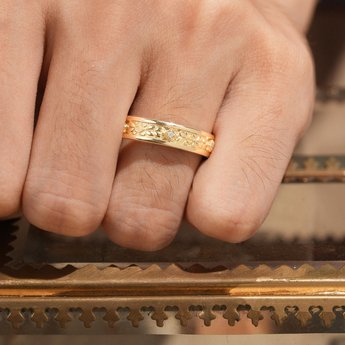 Vintage Men's Moissanite Leaf Wedding Band