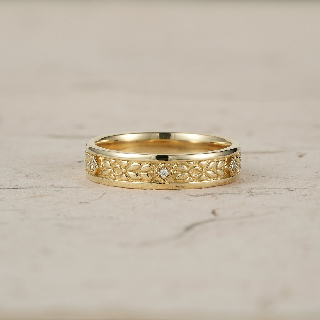 Vintage Men's Moissanite Leaf Wedding Band