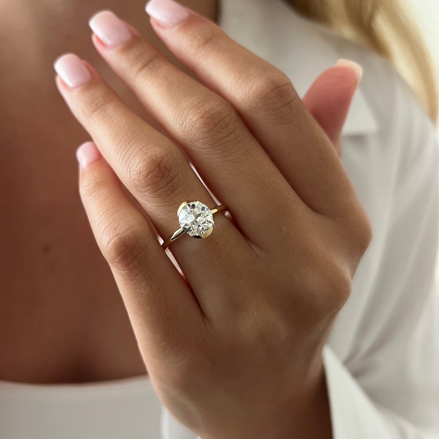 1.0-3.0 CT Round Cut Lab Grown Diamond half bezel Engagement Ring