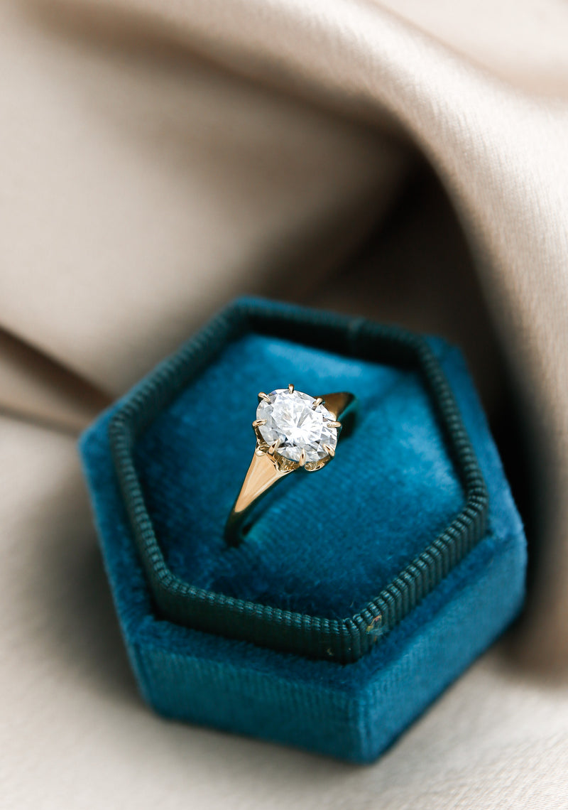 Oval cut moissanite solitaire engagement ring
