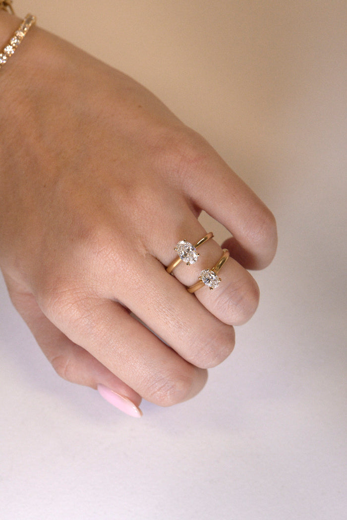 Solitaire Ring with 1.0 CT Oval Cut Moissanite