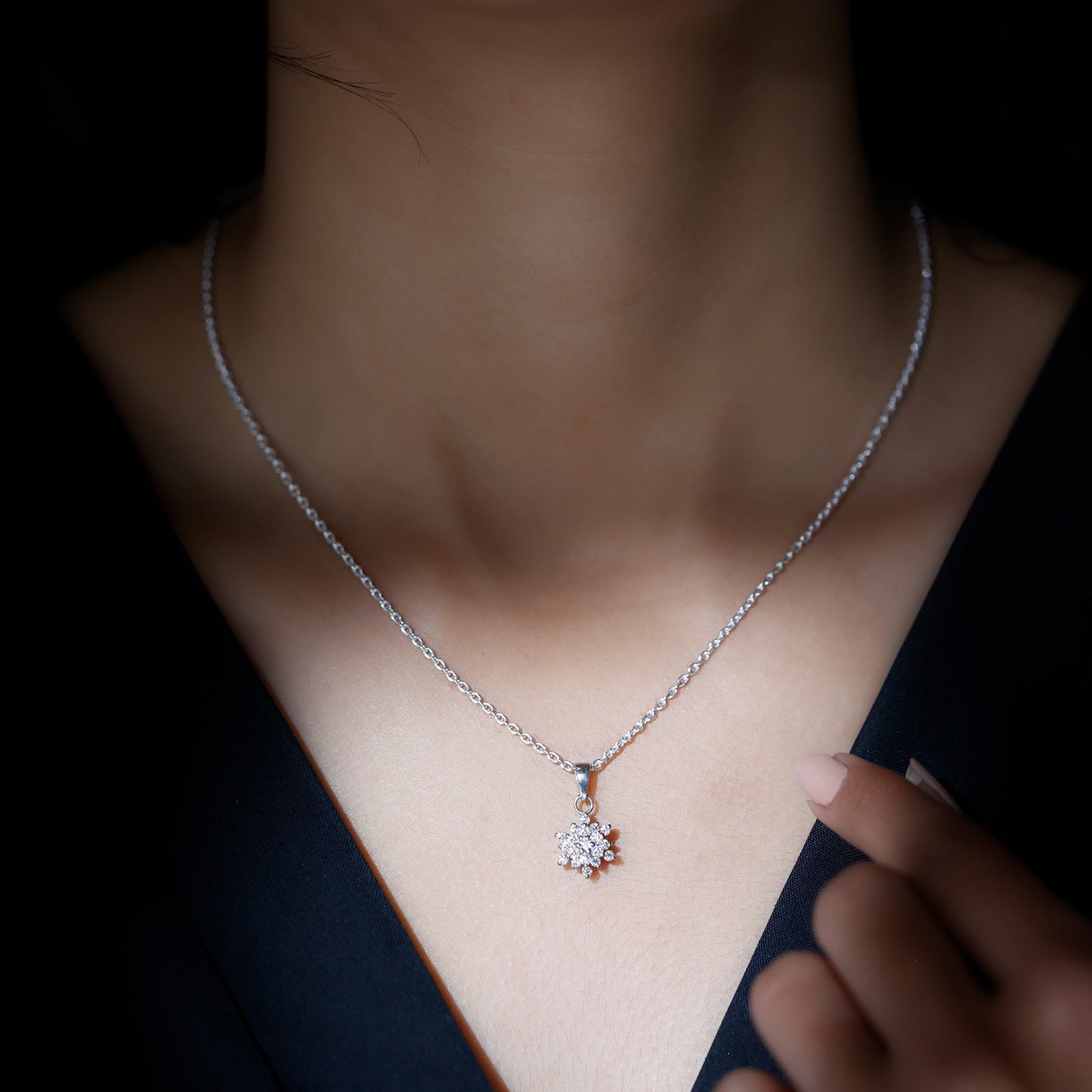 Snowflake Cluster Necklace with 0.85 TCW Round Cut Moissanite