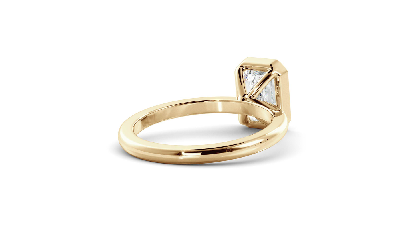 Bezel Ring with 1.0 CT Emerald Moissanite