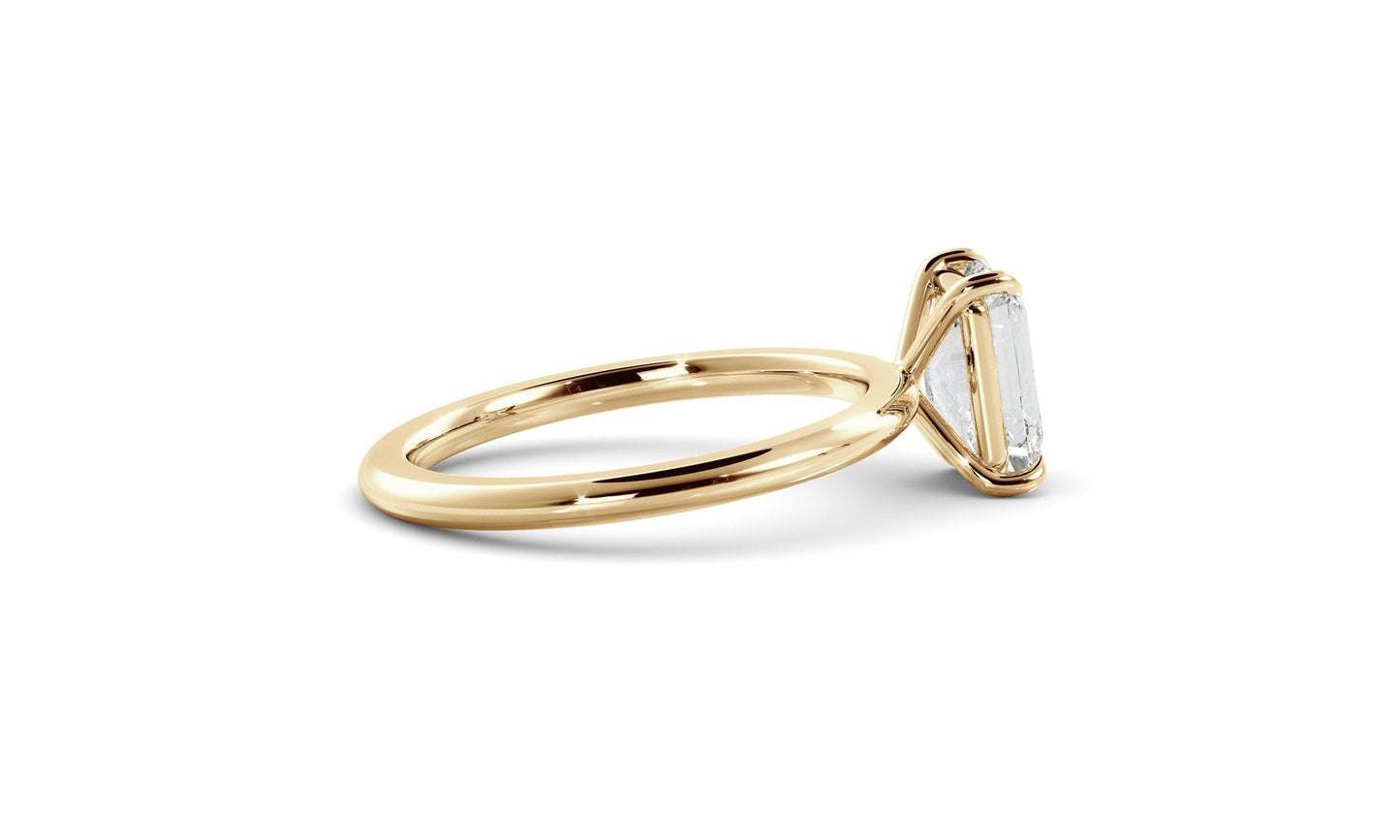 Solitaire Ring with 2.0 CT Emerald Moissanite