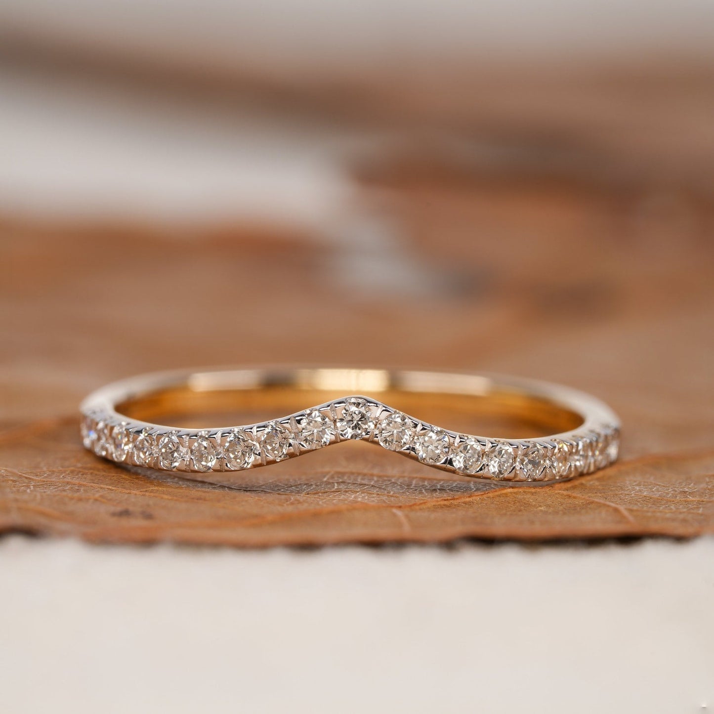 Curved Wedding Band with 0.15 TCW Round Cut Moissanite