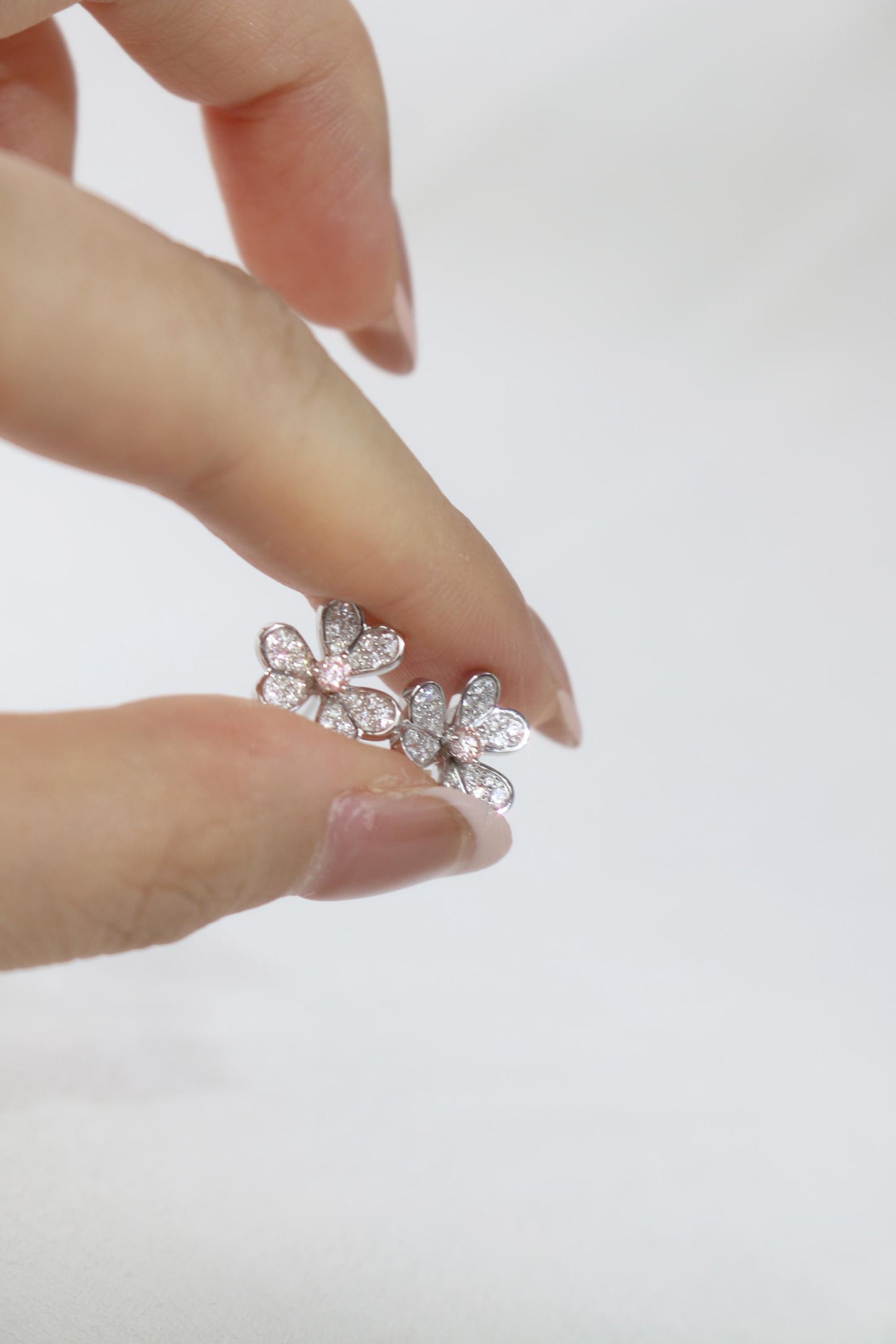 Leaf Stud Earrings with 0.10 TCW Round Cut Moissanite