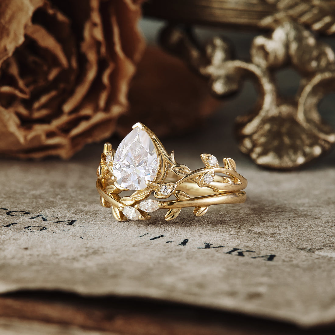 1.2 CT Pear Shaped Moissanite Diamond Bridal Set With Vintage Setting
