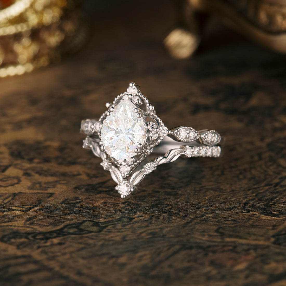 1.25 CT Pear Shaped Moissanite Diamond Bridal Set With Vintage Setting