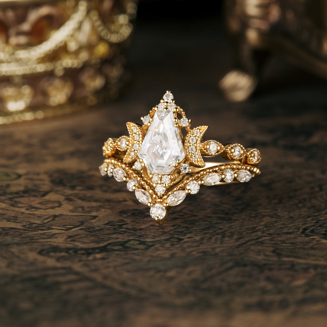 1.25 CT Kite Shaped Moissanite Diamond Bridal Set With Vintage Setting