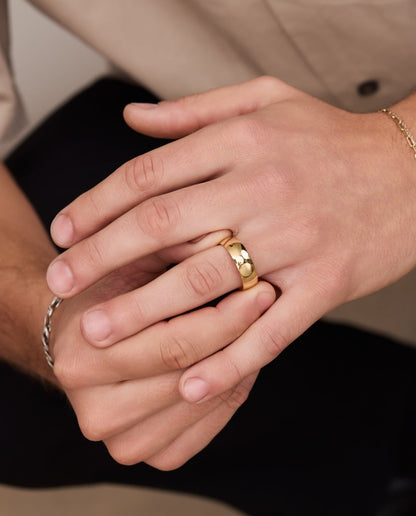 Tristan- Plain Men's Wedding Band