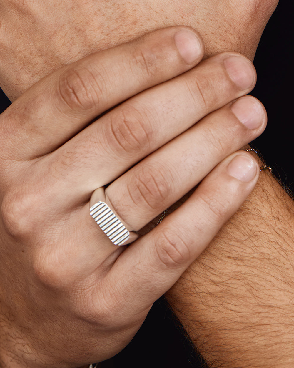 Barrett- Groove Signet Men's Wedding Band