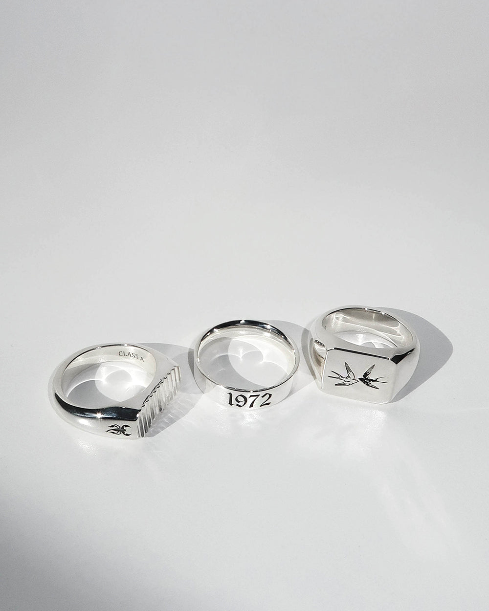 Barrett- Groove Signet Men's Wedding Band