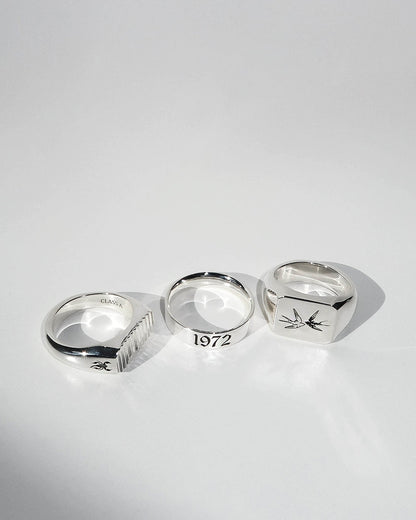 Barrett- Groove Signet Men's Wedding Band