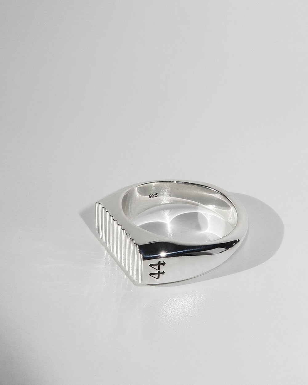 Barrett- Groove Signet Men's Wedding Band