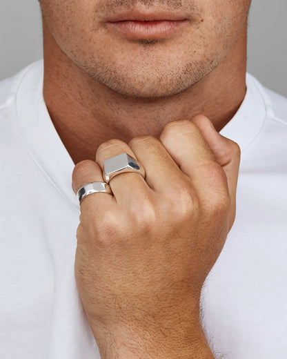 Soren- Soft Bevelled Edge Men's Wedding Band