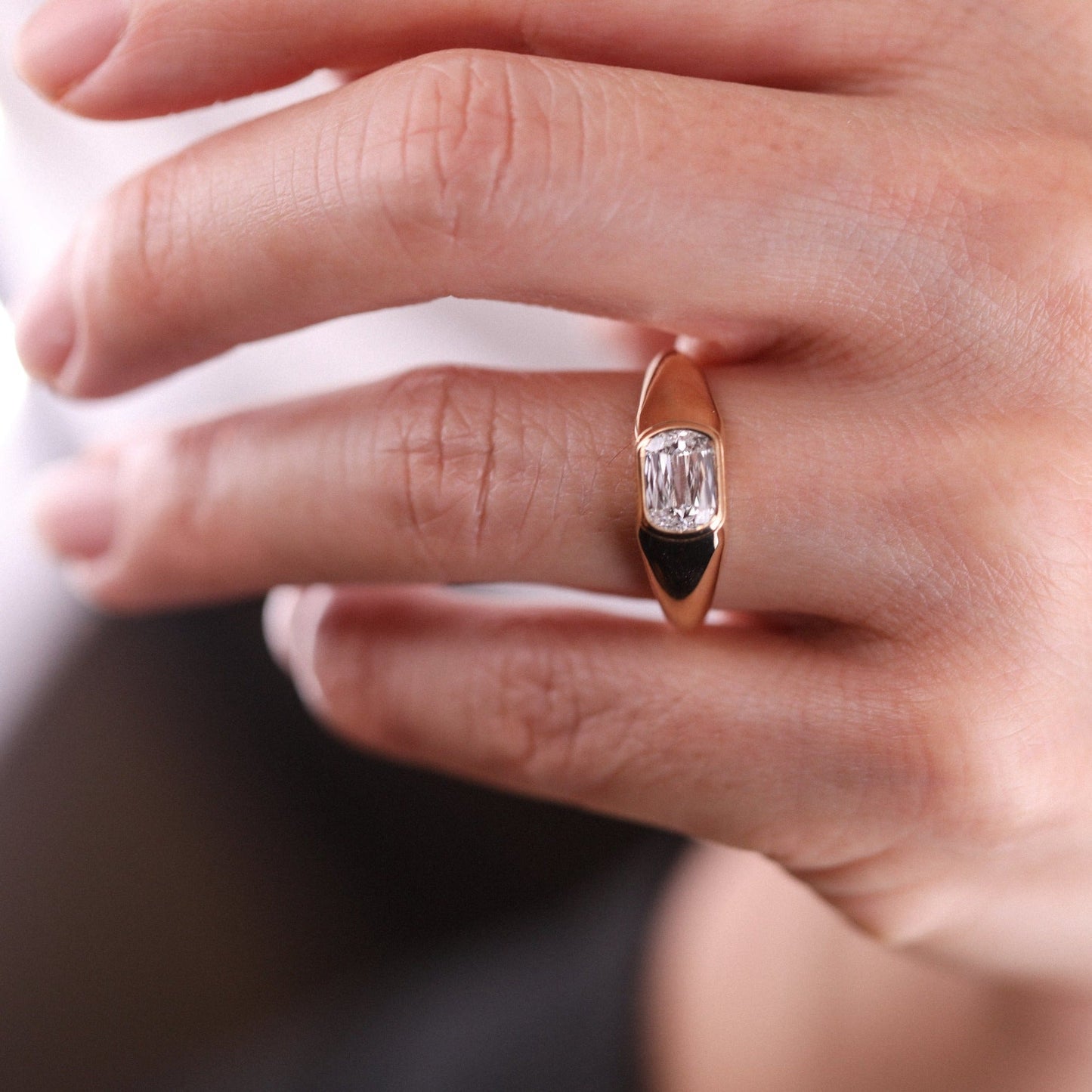 1.0 CT Cushion/Scissor F/VS1 CVD Diamond Unique Engagement ring