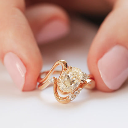 1.70- 3.50 CT Oval Lab Grown Diamond Unique Bridal Ring Set