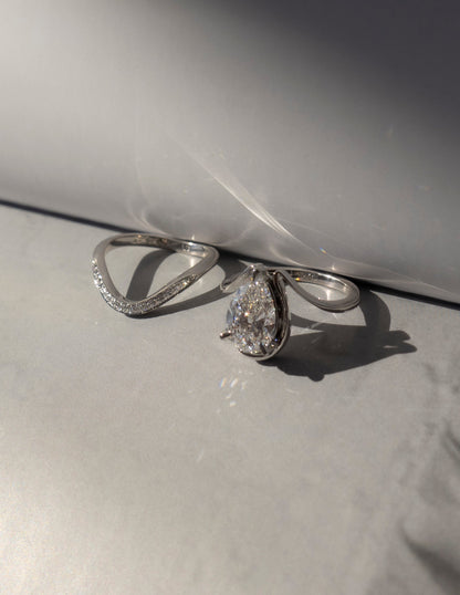 1.25 - 2.0 CT Pear Shaped Lab Grown Diamond Unique Style Engagement Ring