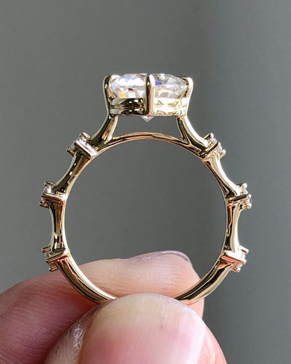 Dainty Style Ring with 1.35 CT Round Cut Moissanite