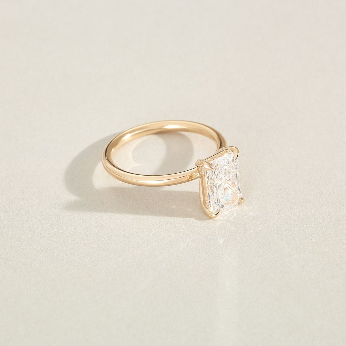 30_KateAndKole_SignatureSuite_EngagementRing_Rhea_28_HERO_EDIT