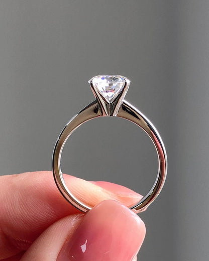 Solitaire Ring with 1.50 CT Round Cut Moissanite