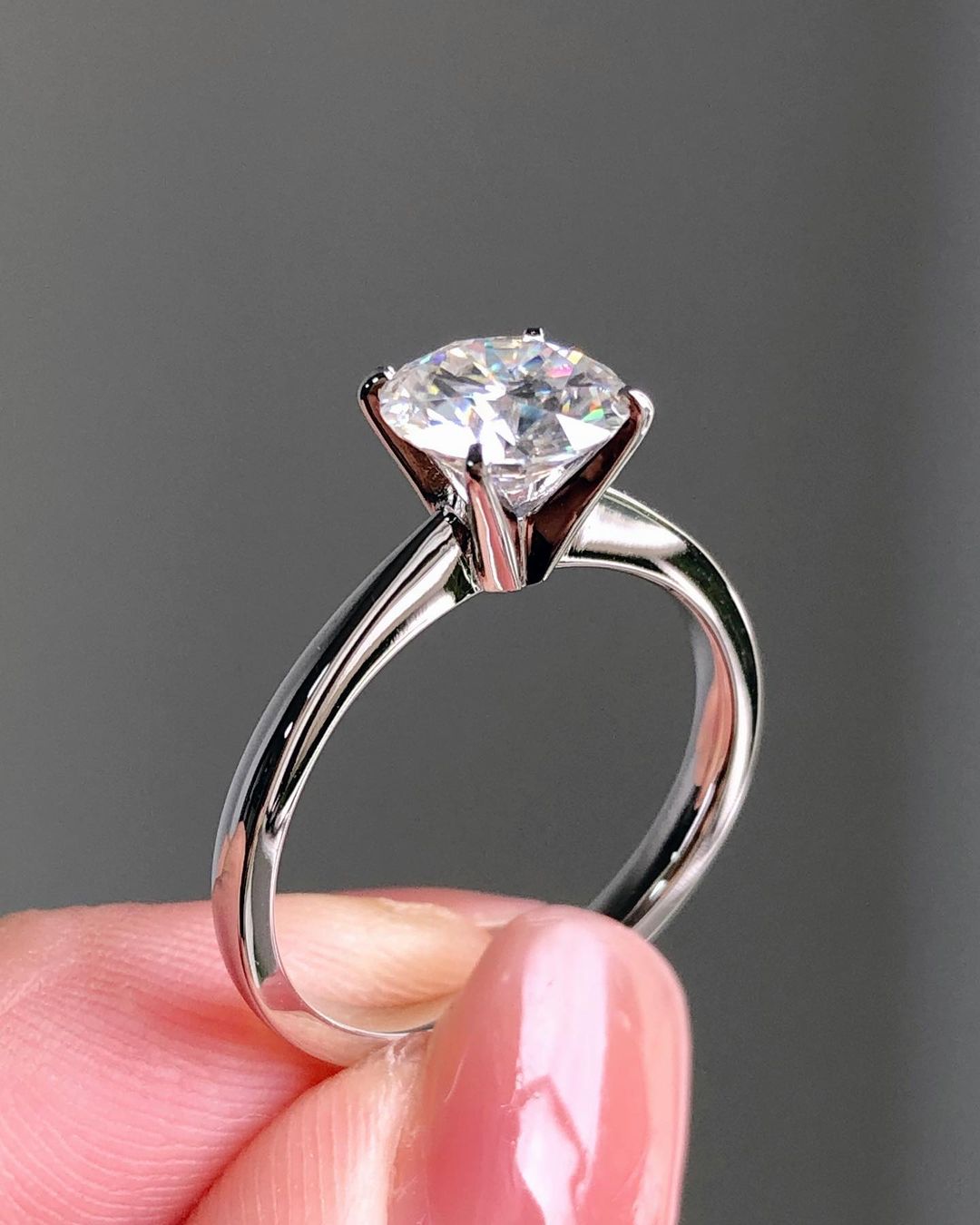 Solitaire Ring with 1.50 CT Round Cut Moissanite