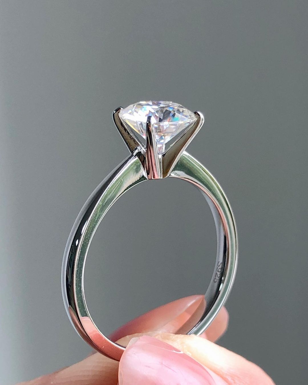 Solitaire Ring with 1.50 CT Round Cut Moissanite