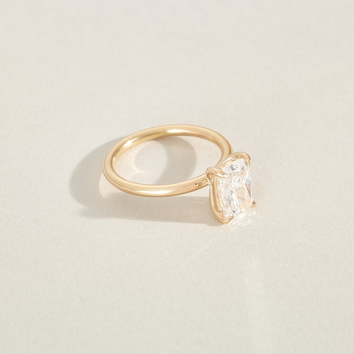 33_KateAndKole_SignatureSuite_EngagementRing_Khia_165_HERO_EDIT