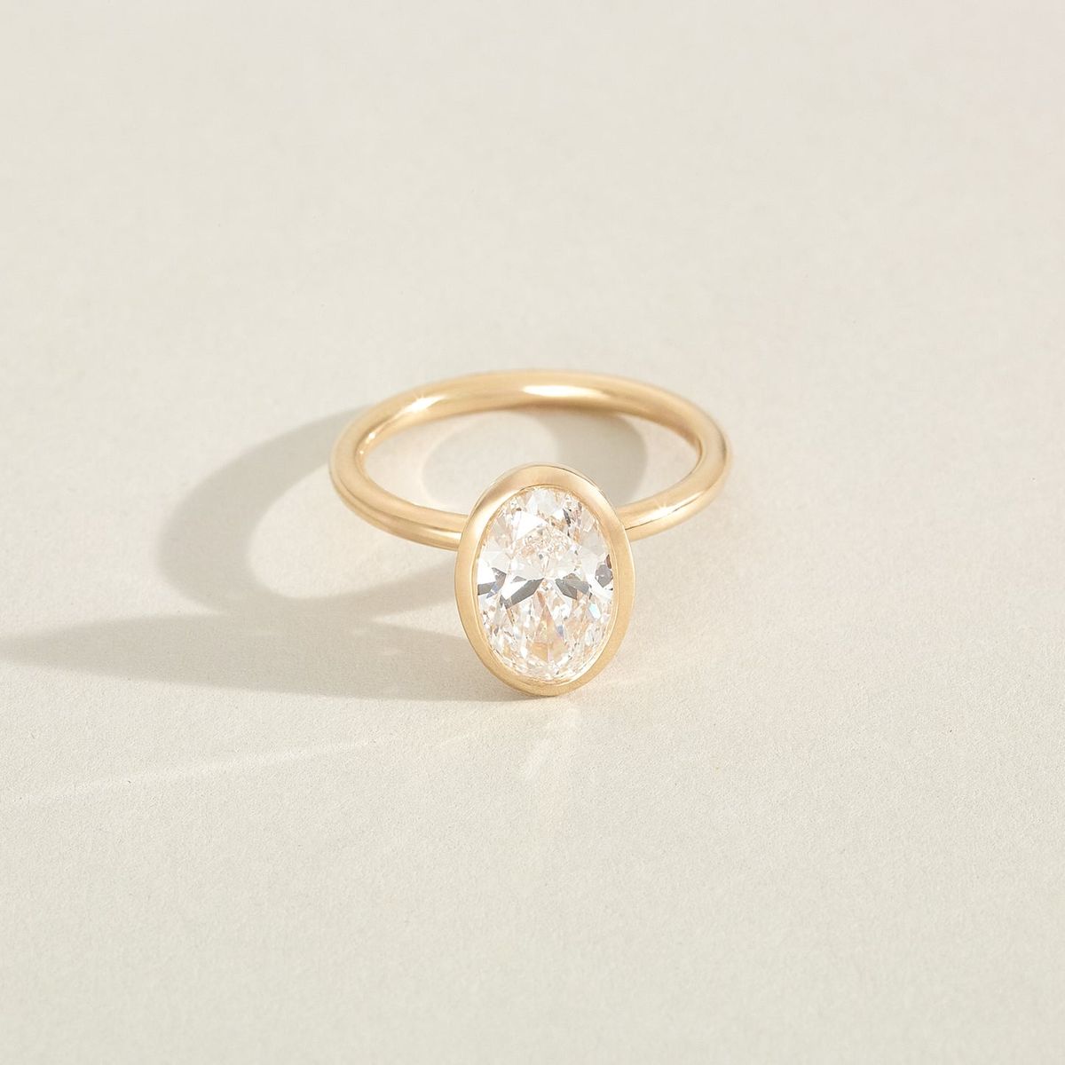 37_KateAndKole_SignatureSuite_EngagementRing_Vyla_277_HERO_EDIT