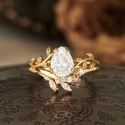1.25 CT Pear Shaped Moissanite Diamond Bridal Set With Vintage Setting