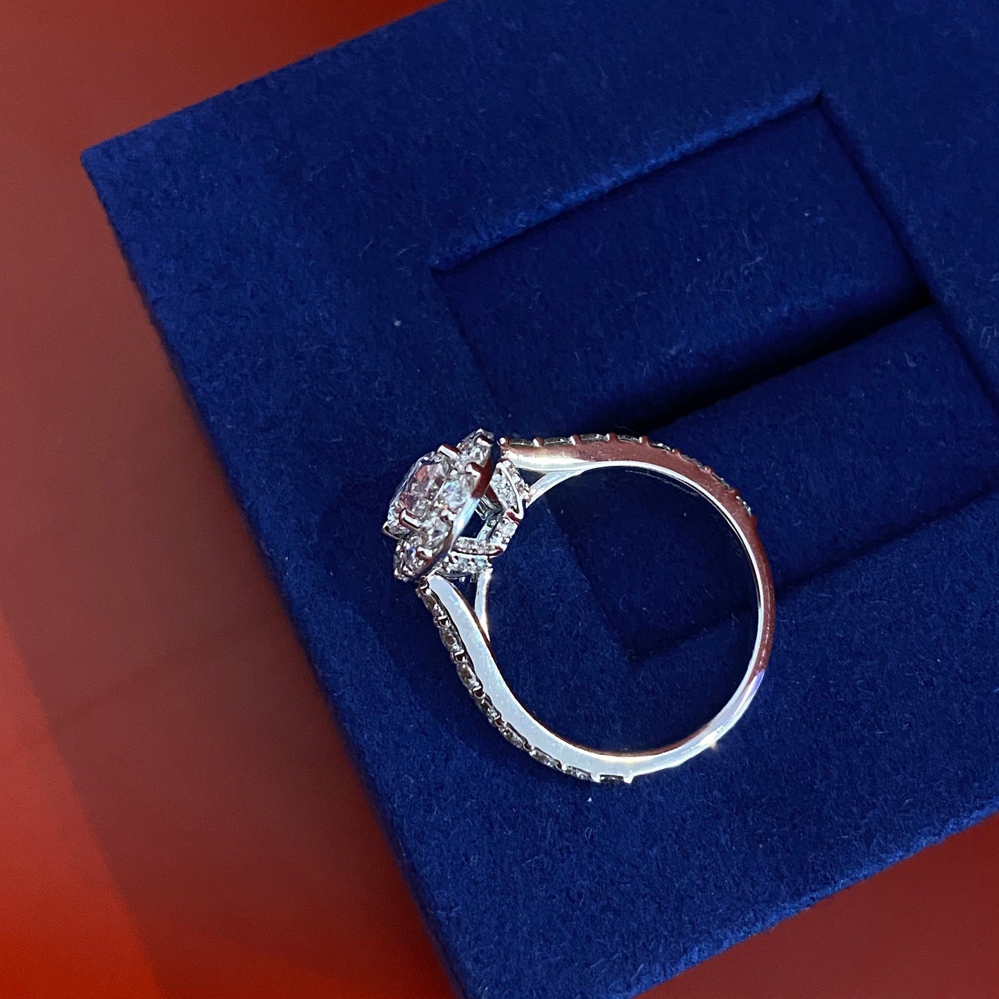 1.0-3.0 CT Oval E/VVS2 CVD Diamond Pave Engagement Ring