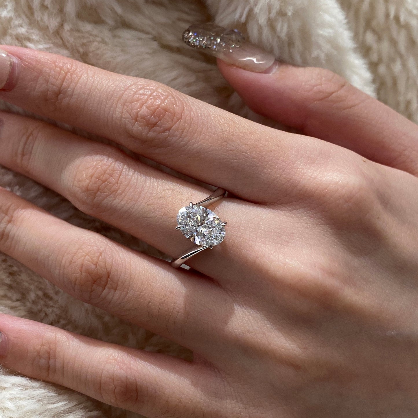 1.0-3.0 CT Oval CVD Diamond Bypass Engagement Ring