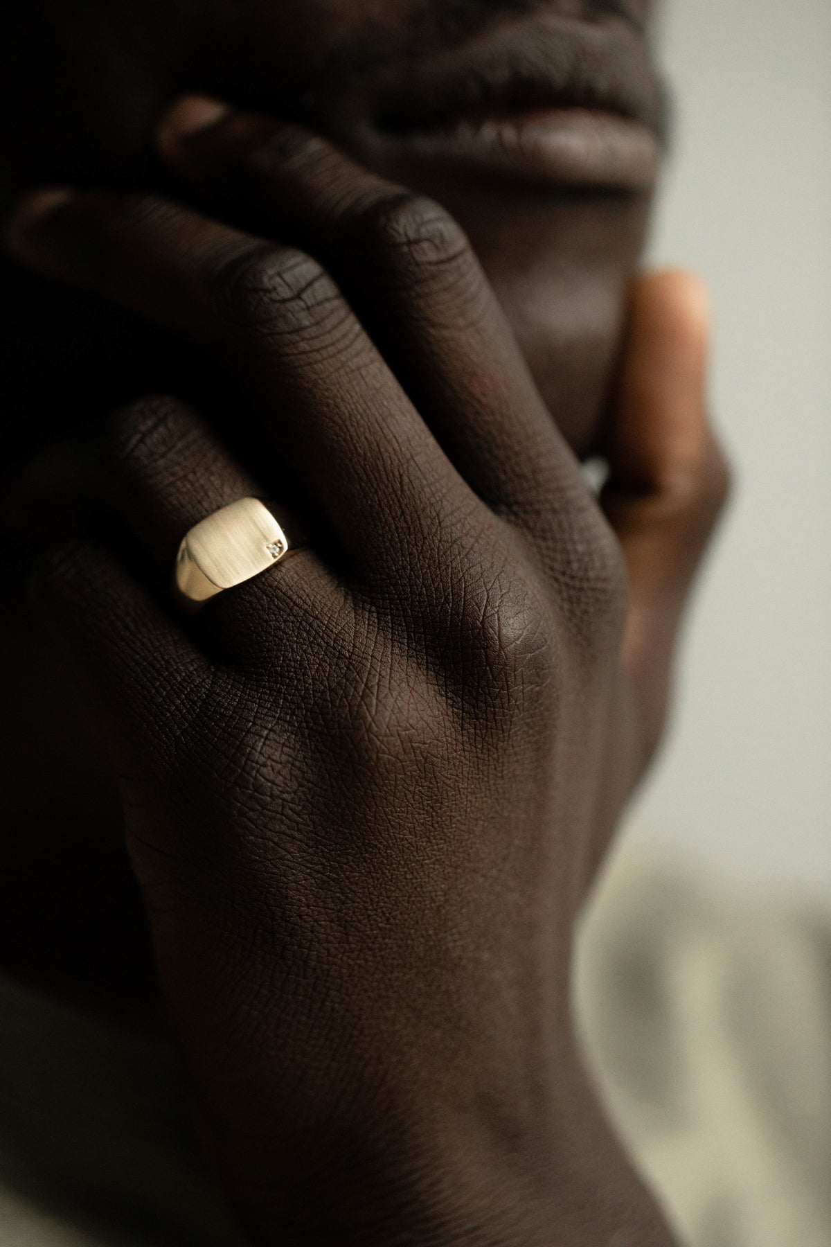 0.009 TCW Round Cut Signet Rings Wedding Band For Men