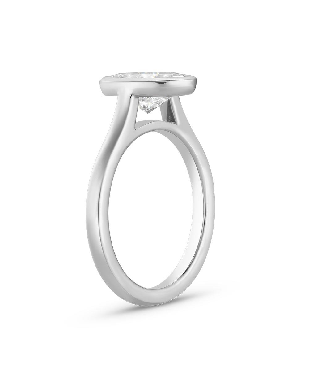 Marielle- Oval Bezel Solitaire Style Lab Grown Diamond Engagement Ring