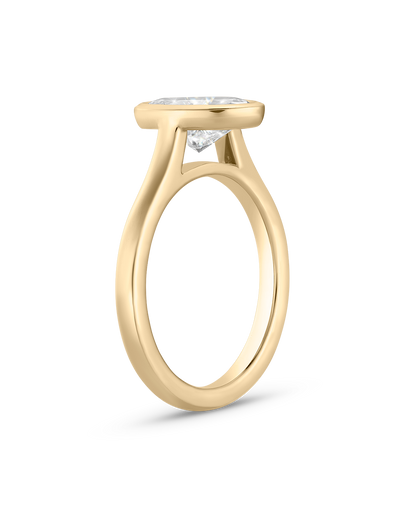 Marielle- Oval Bezel Solitaire Style Lab Grown Diamond Engagement Ring