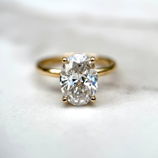 1.50–3.50 CT oval cut CVD lab grown diamond solitaire engagement ring, E color, VS1 clarity, in elegant white gold setting
