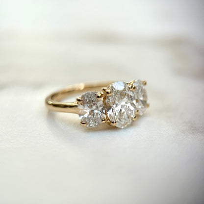 3.0 CT Oval E/VS1 CVD Diamond Three Stone Engagement Ring