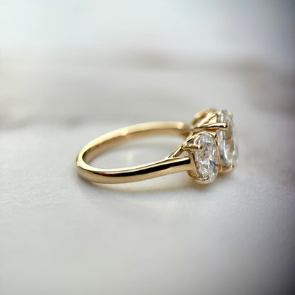 3.0 CT Oval E/VS1 CVD Diamond Three Stone Engagement Ring