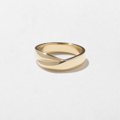 Briar- Crossover Men's Wedding Band