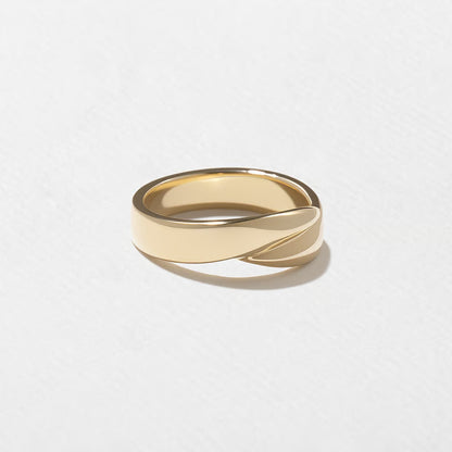 Briar- Crossover Men's Wedding Band