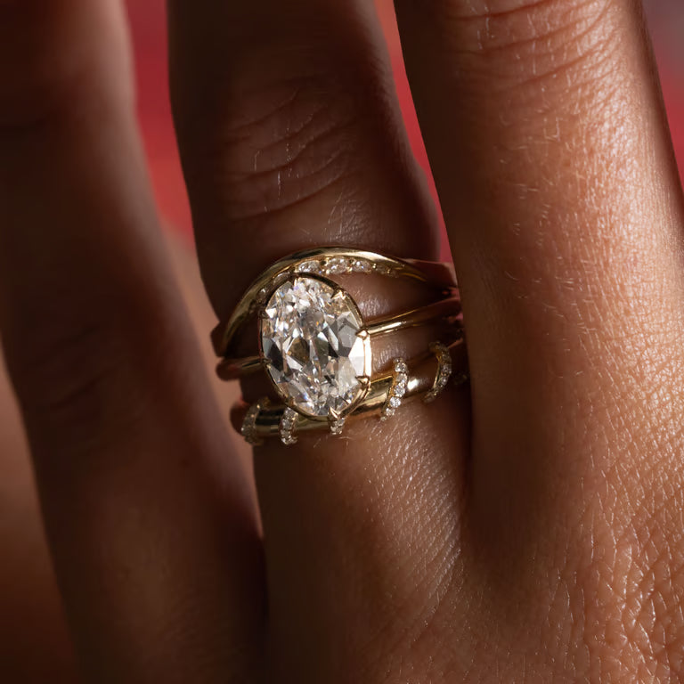 Eira- Round Curved Lab Grown Diamond Wedding Band