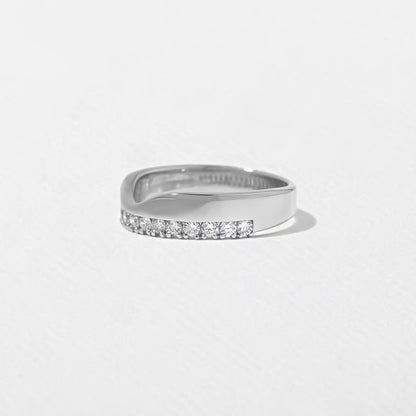 Gwyneth- Round Wide Lab Grown Diamond Wedding Band